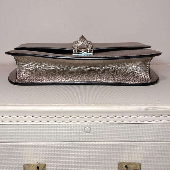 NEW Valentino Garavani Gold Rockstud Glam Lock Crossbody Flap Bag - Picture 6 of 15